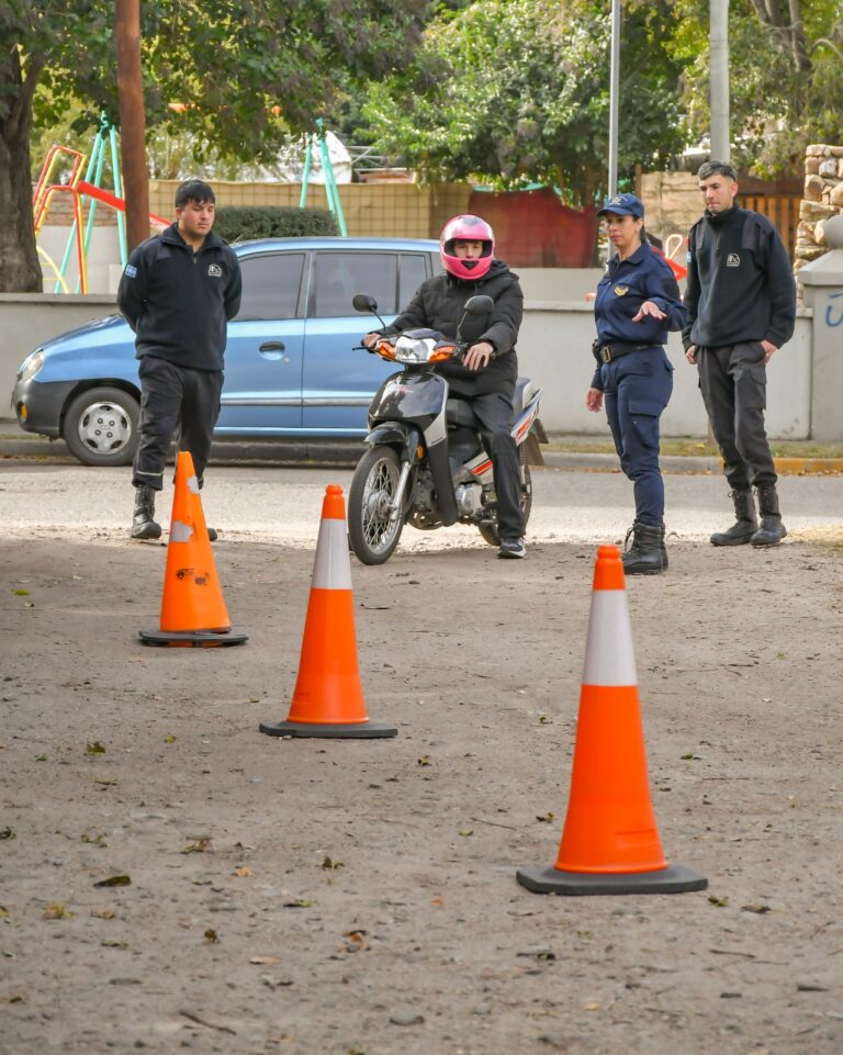 Juana Koslay: los exámenes prácticos de conducir los tomarán inspectores municipales