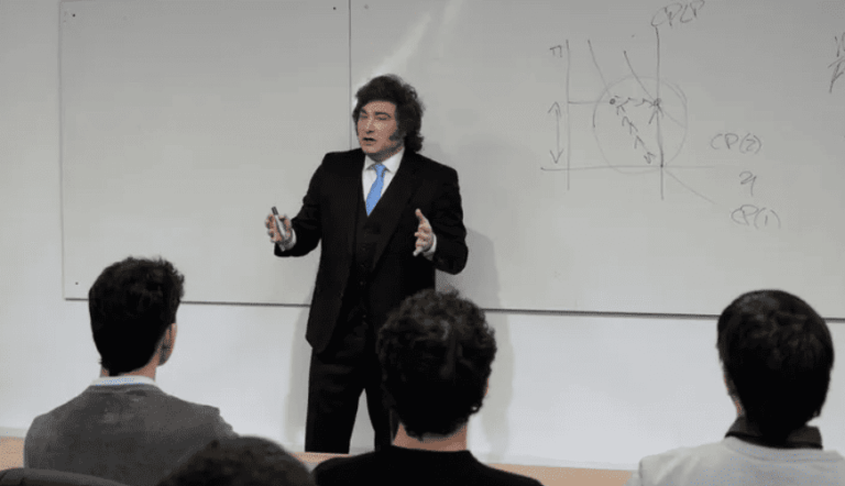 Javier Milei expuso en la Universidad de San Andrés junto a Federico Sturzenegger