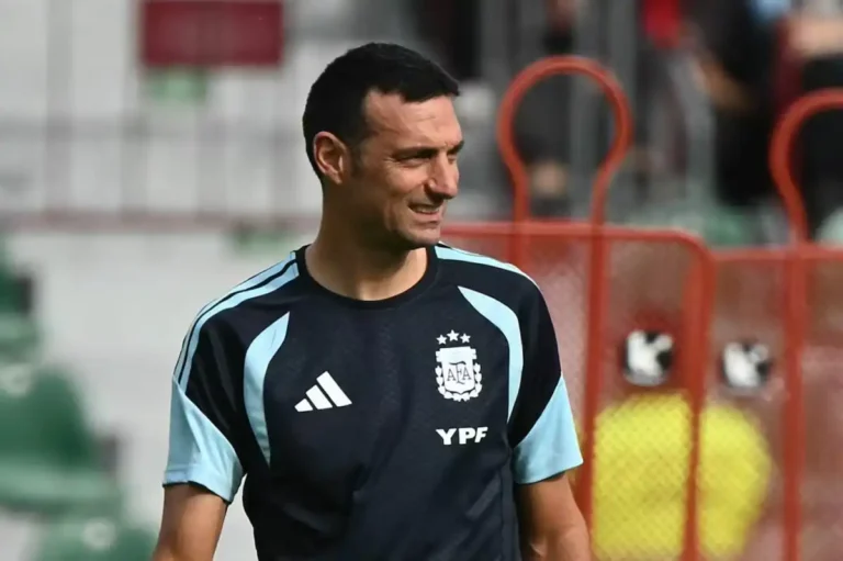 Scaloni tiene siete futbolistas en alerta para el Mundial: quiénes son y por qué viajaron a Kansas