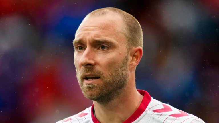 Christian Eriksen se desplomó en pleno partido y encendió las alarmas: suspendieron Dinamarca vs. Ucrania