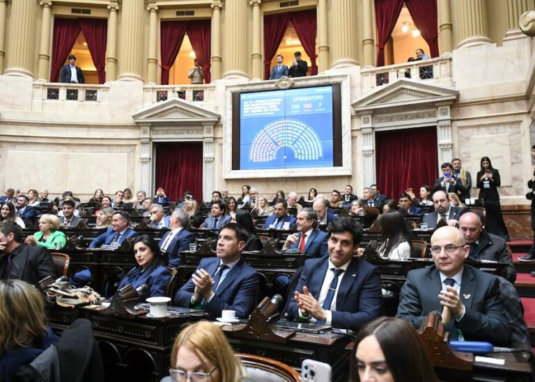 Avanza el Súper RIGI y se aprobó el pago a holdouts