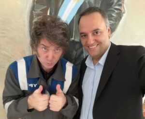 Milei: «Adorni renunció por los ataques a su familia»