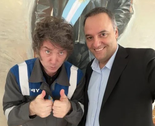Milei: «Adorni renunció por los ataques a su familia»