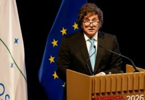 Milei viaja a la cumbre del Mercosur en Paraguay
