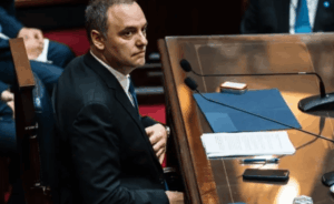 Tras presentar su declaración jurada, Manuel Adorni anunció que en julio irá al Senado por su informe de gestión