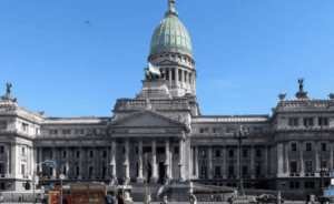 Martín Menem afirmó que el Congreso «no reúne las condiciones» para albergar el velorio del Indio Solari