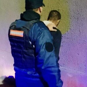 Detuvieron a un hombre buscado por la Justicia provincial por una causa de robo