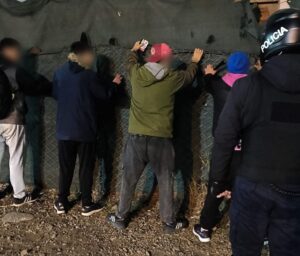 Demoraron a cuatro “trapitos” tras una pelea por los puestos de cuidado de vehículos