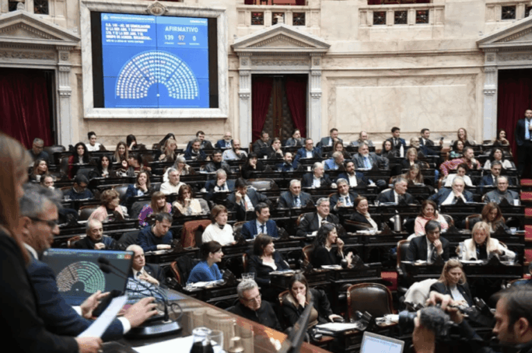 Diputados aprobó pagar u$s171 millones a fondos buitre y el acuerdo se convirtió en ley