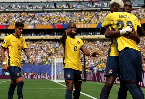 Ecuador hizo historia: venció 2-1 a Alemania y se metió en 16avos del Mundial 2026