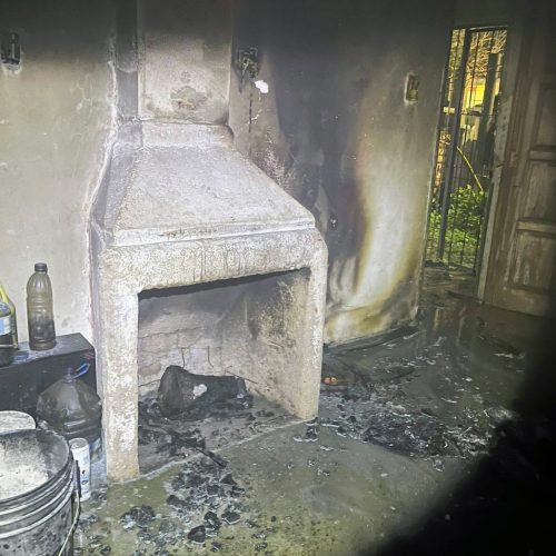 Una estufa hogar encendida provocó un incendio en una vivienda del barrio Eva Perón Anexo 2