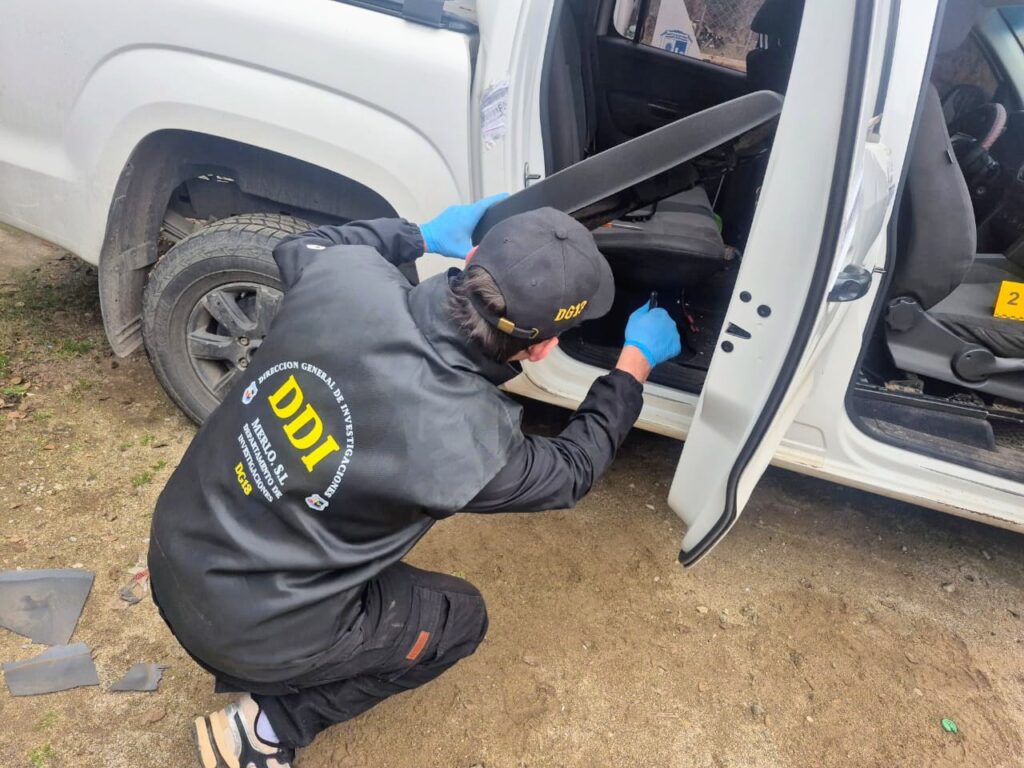 Merlo: encontraron un handy escondido en una camioneta secuestrada por un robo en abril