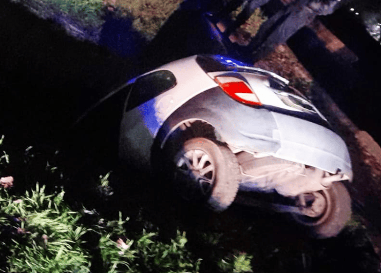 Villa Mercedes: un hombre fue hospitalizado tras caer con su auto a un canal de riego