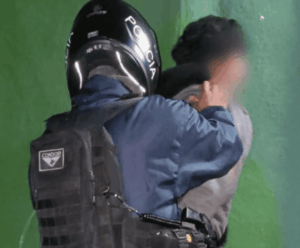 Villa Mercedes: un joven fue detenido luego de amenazar con un cuchillo a familiares y policías 