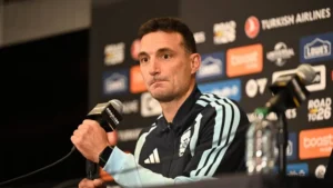 Scaloni postergó la decisión: quiénes son los dos candidatos para reemplazar a Balerdi