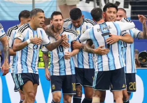 La Selección argentina le ganó 2-0 a Austria y se clasificó a los 16avos de final