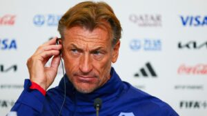 Túnez echó a Lamouchi tras la goleada ante Suecia y contrató a Hervé Renard para intentar salvar su Mundial