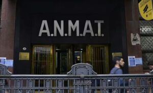ANMAT prohibió cosméticos de cuatro marcas por riesgo sanitario