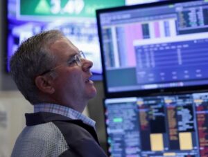 Acciones argentinas cayeron hasta 9,6% y subió el riesgo país