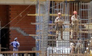 La industria argentina cayó 1,8% en junio, según la UIA