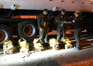 Hallan 388 kilos de cocaína en camiones cisterna en Santa Fe