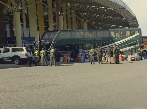 Operativo en la EDIRO de la CNRT y Gendarmería en un colectivo que iba hacia Mendoza