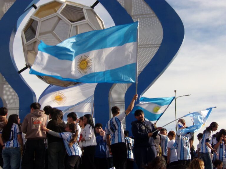 Celebraron el pase de Argentina a cuartos con una fiesta en toda la provincia