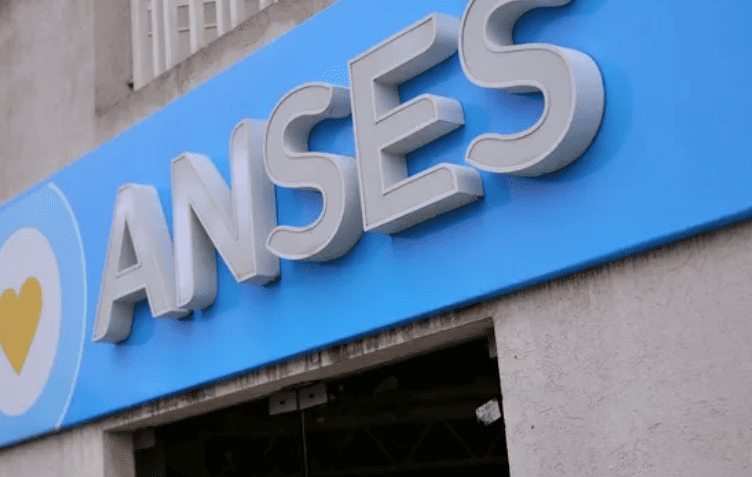 Jubilados de ANSES: ¿cuánto se cobra en agosto con aumento confirmado y el bono de $70.000?