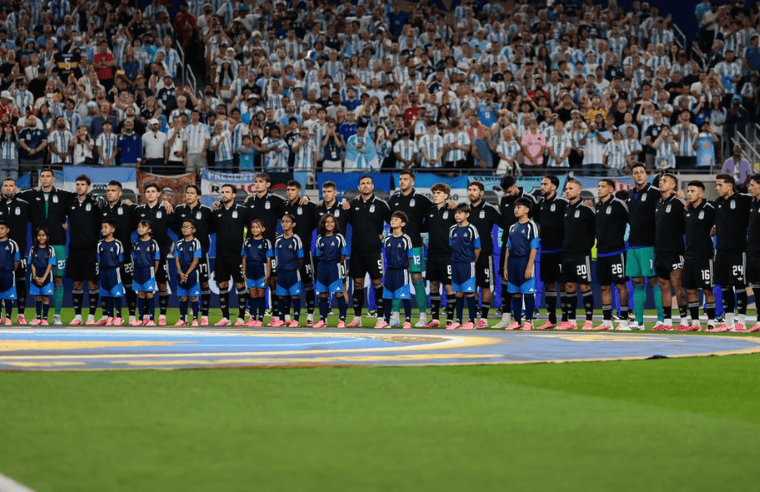 La Selección Argentina enfrenta a Cabo Verde por un lugar en los octavos de final