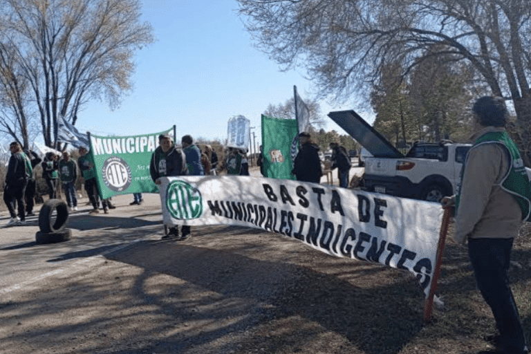 ATE declaró el estado de alerta en la Municipalidad y reclama una recomposición salarial urgente