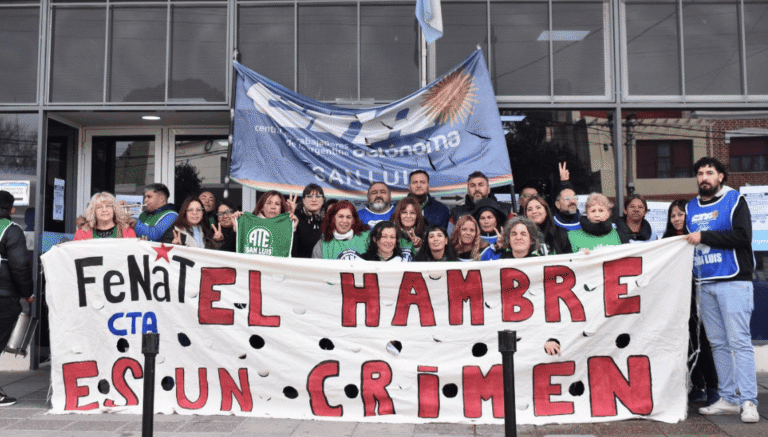 Gremios y organizaciones sociales se manifestaron contra el cierre del programa “Volver al Trabajo”