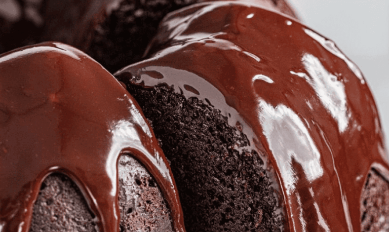 2 budines fáciles de chocolate para resolver la merienda con el sabor más amado