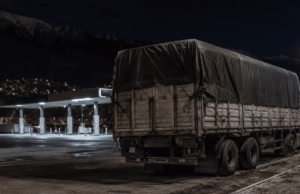 Un camionero bajó a revisar la carga en una estación de servicio de Jujuy y le robaron una riñonera con $3,5 millones