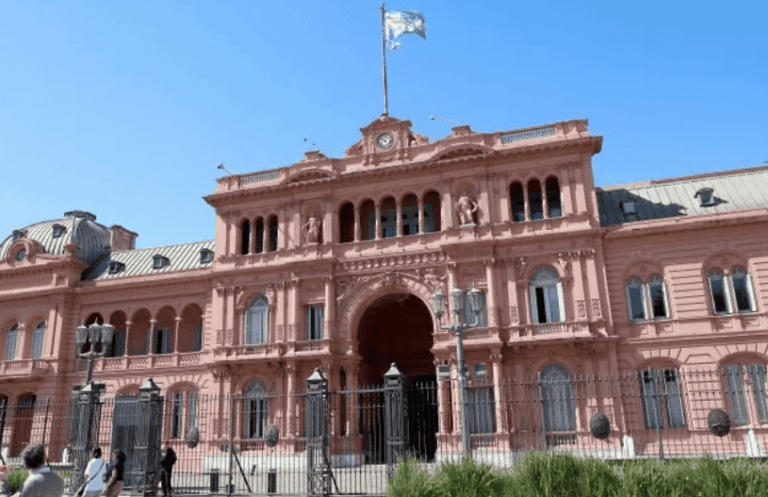 Javier Milei a Messi y Scaloni: «Si la Selección argentina sale campeona, pongo la Casa Rosada a disposición»
