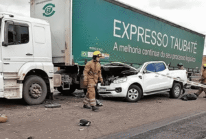 Trágico choque entre una camioneta y un camión en una ruta de Entre Ríos: murieron dos personas