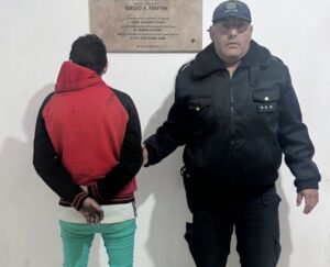 Agredió a una oficial durante un procedimiento y terminó demorado en Villa Mercedes