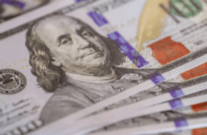 El dólar cierra la semana arriba de los $1.500