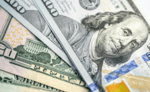 El dólar cerró la semana al alza, por arriba de los $1.500