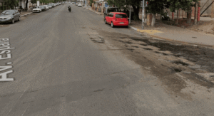 Dos policías resultaron heridos tras un choque entre un patrullero y un auto en la ciudad 