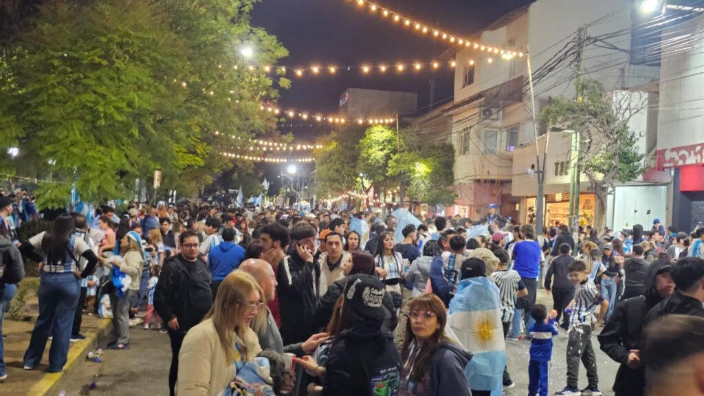 VIDEO | San Luis celebró con una multitudinaria caravana el pase de Argentina a la final del Mundial 2026