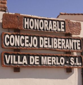 Opositores denunciaron un «grave atropello institucional» en el Concejo de Merlo y pidieron una comisión investigadora