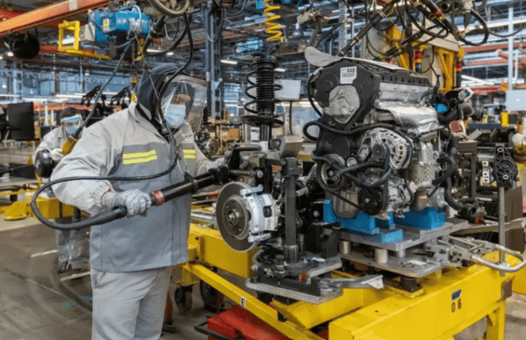 La industria no despega: volvió a caer en junio y acumula un semestre en rojo