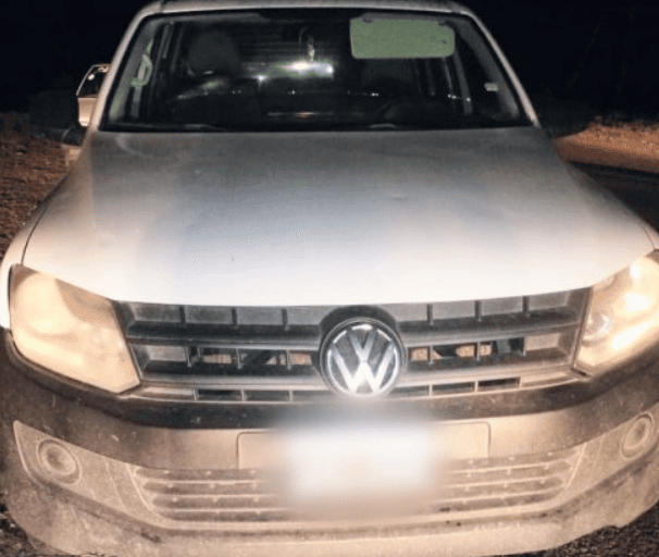 Pampa del Tamboreo: demoraron a tres jóvenes y secuestraron armas de fuego durante un operativo 