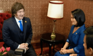 Javier Milei mantuvo una bilateral con Keiko Fujimori en Lima