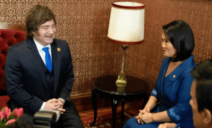 Javier Milei mantuvo una bilateral con Keiko Fujimori en Lima
