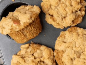 La receta comodín de los muffins con frutas que cambia las meriendas