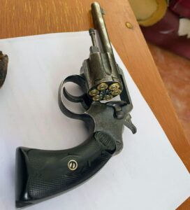 Amenazas con arma de fuego en Tilisarao: hubo un allanamiento y el secuestro de un revólver