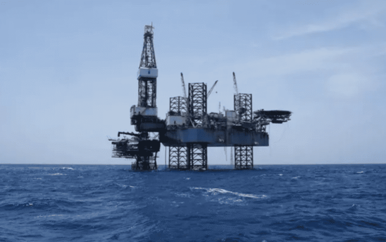 Diputados del peronismo federal exigen informes al Gobierno por la extracción ilegal de petróleo en Malvinas