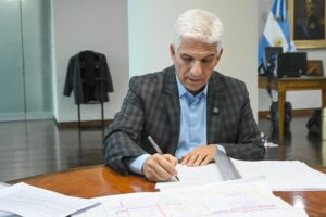 Poggi envió a la Legislatura el proyecto para crear los Consorcios Camineros