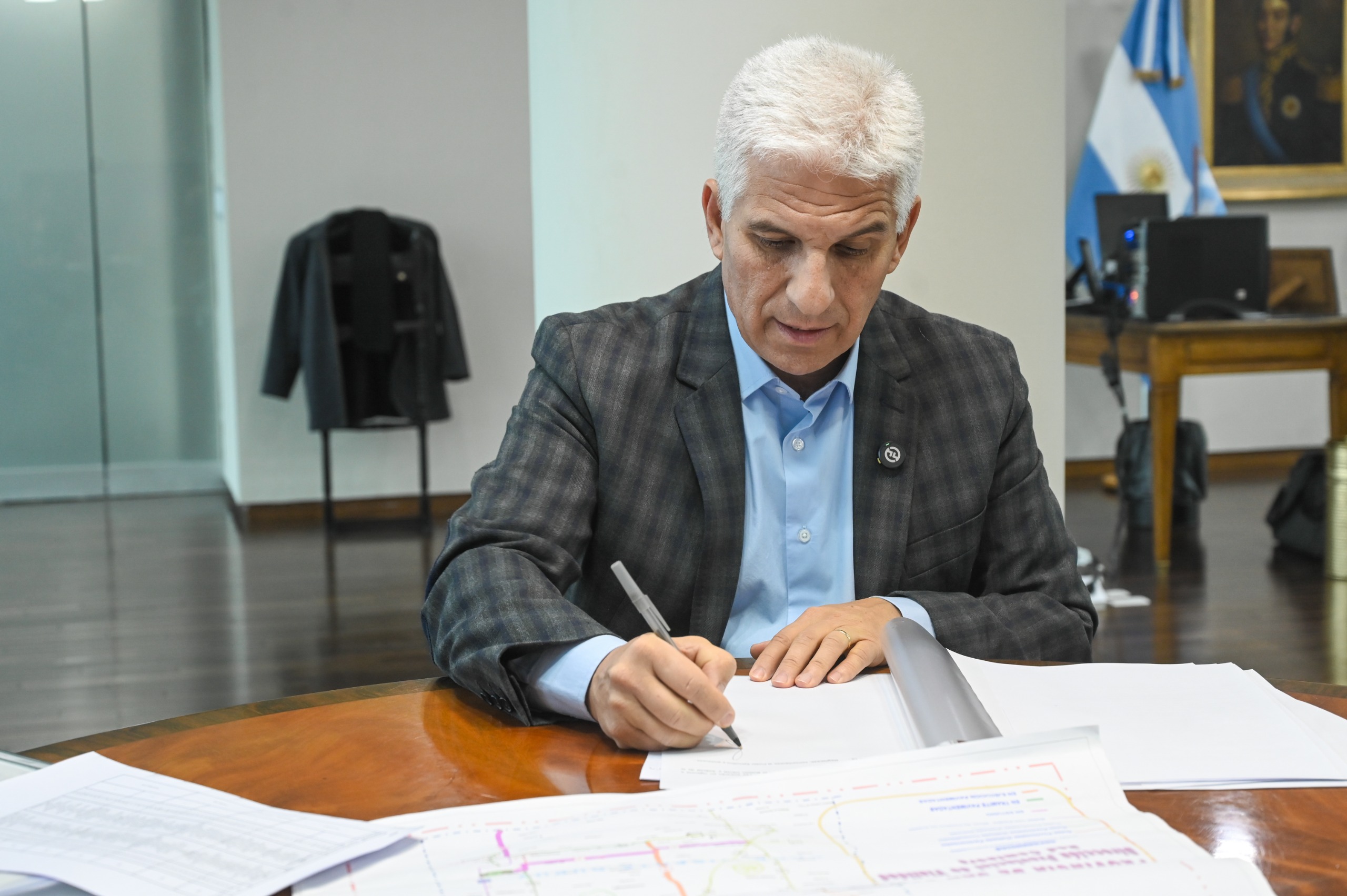 Poggi envió a la Legislatura el proyecto para crear los Consorcios Camineros - SanLuis24Noticias